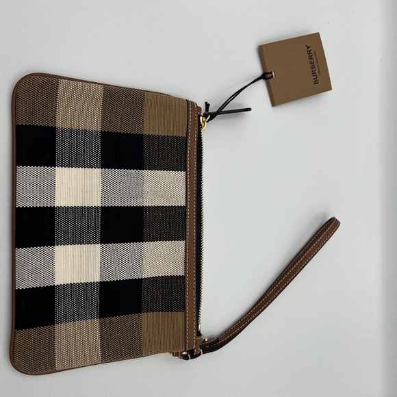 NWT BURBERRY PEYTON CHECK CANVAS AND LEATHER WRISTLET - Picture 1 of 6